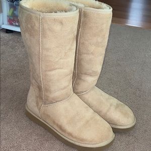 Tan Ugg below the knee boot